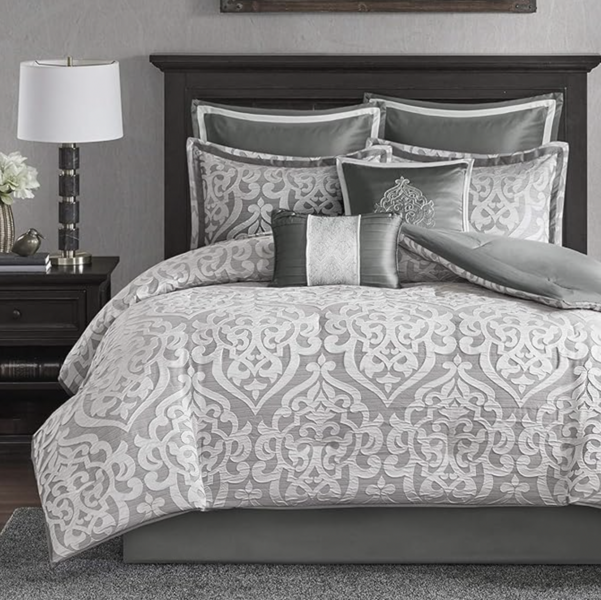 Madison Park Odette Cozy Comforter Set Jacquard Damask Medallion Design - Modern All Season, Down Alternative Bedding, Shams, Decorative Pillows, Queen(90 in x 90 in), Silver 8 Piece